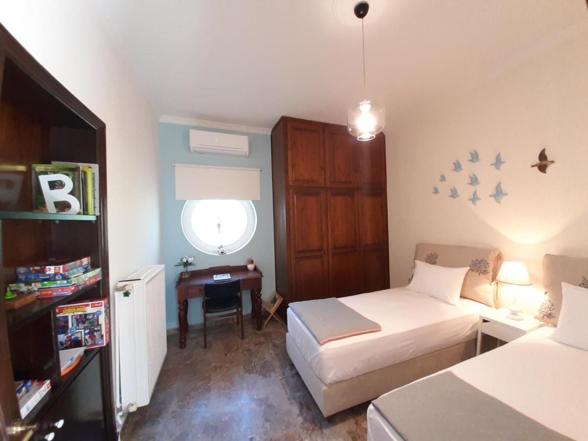 Kontis Apts Apartment Пелекас Екстериор снимка