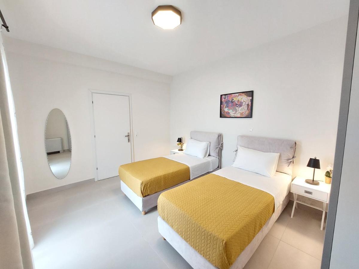 Kontis Apts Apartment Пелекас Екстериор снимка