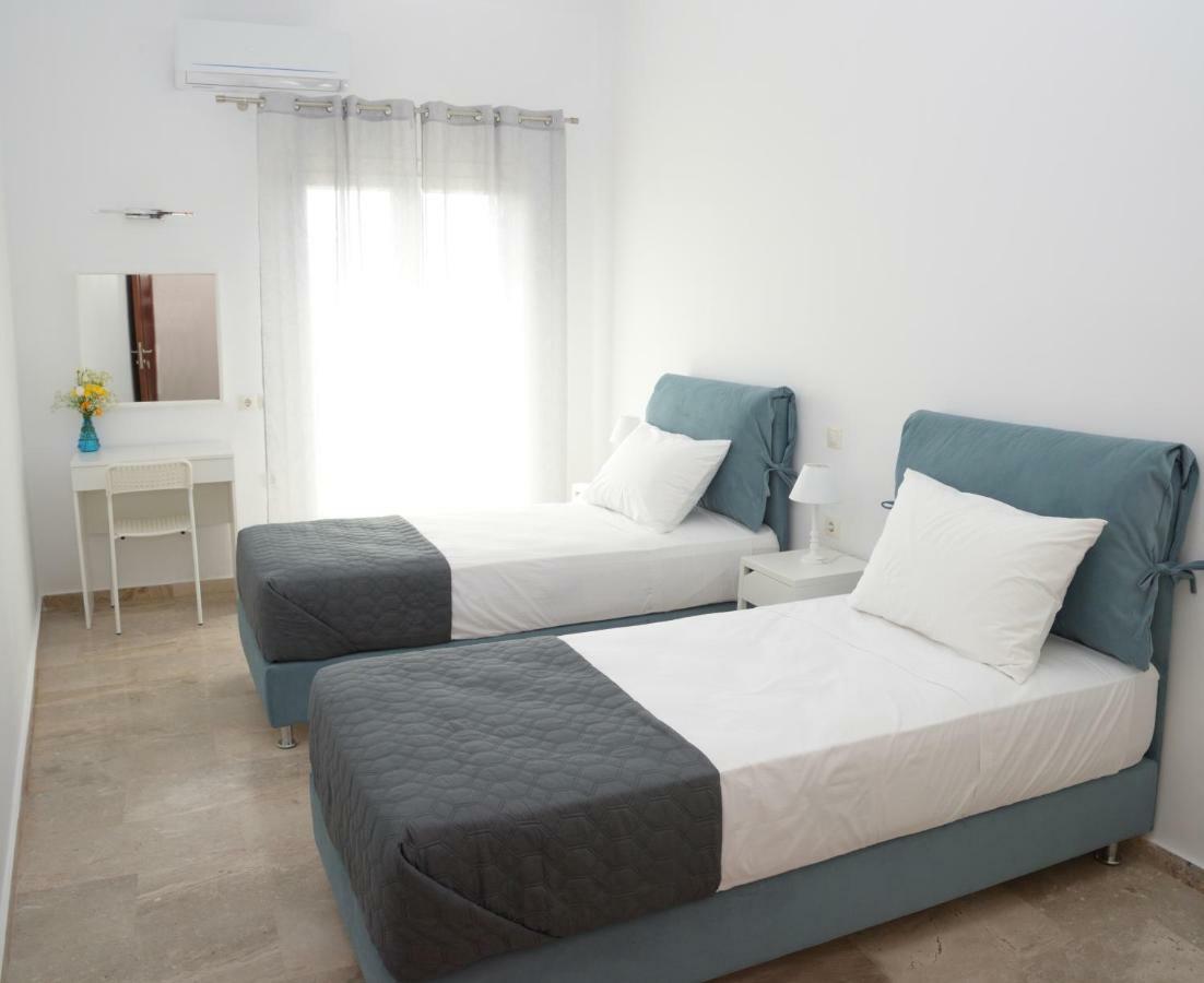 Kontis Apts Apartment Пелекас Екстериор снимка