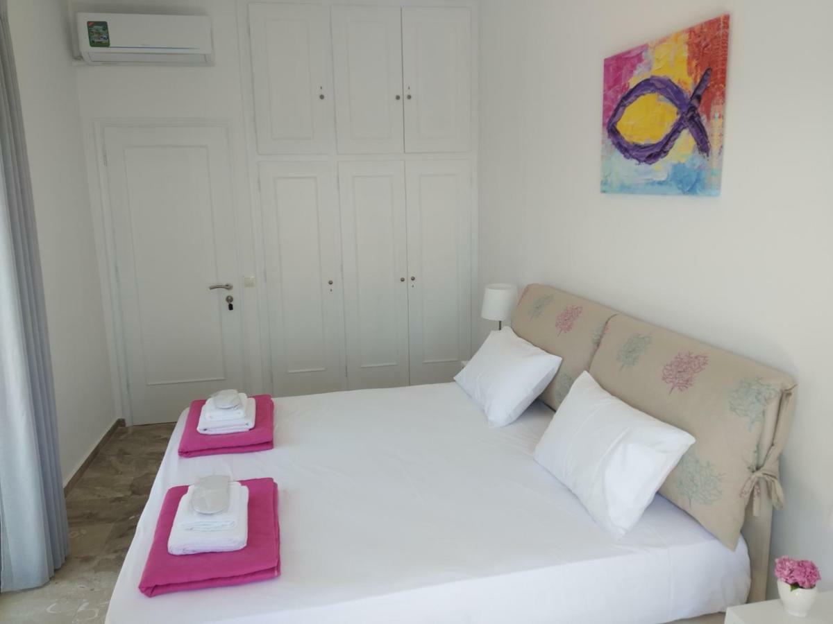 Kontis Apts Apartment Пелекас Екстериор снимка